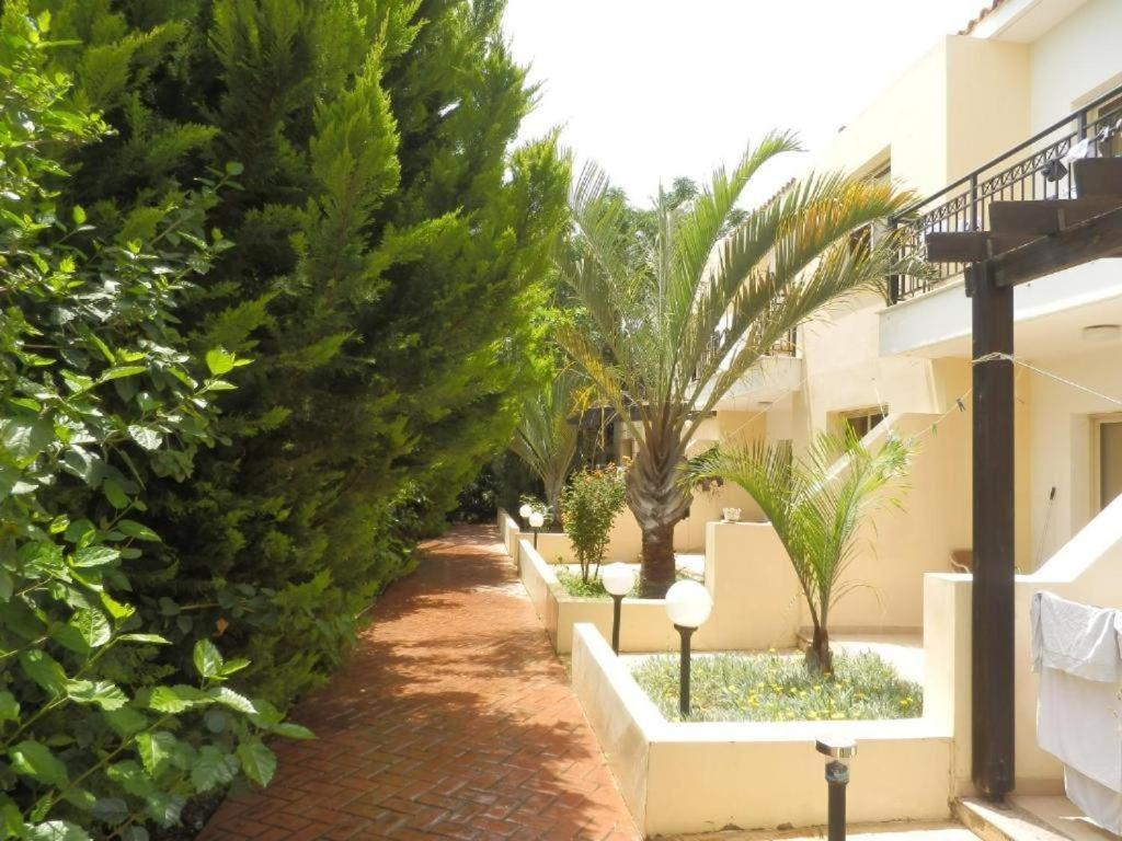 Byreva Apartments Paphos Exterior foto